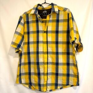 Pacific Outfitters Men's Yellow and Blue Plaid Active Stretch Short Sleeve